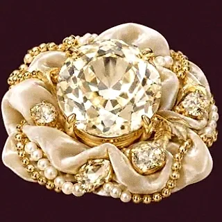 Faceted gemstone — Spinobon